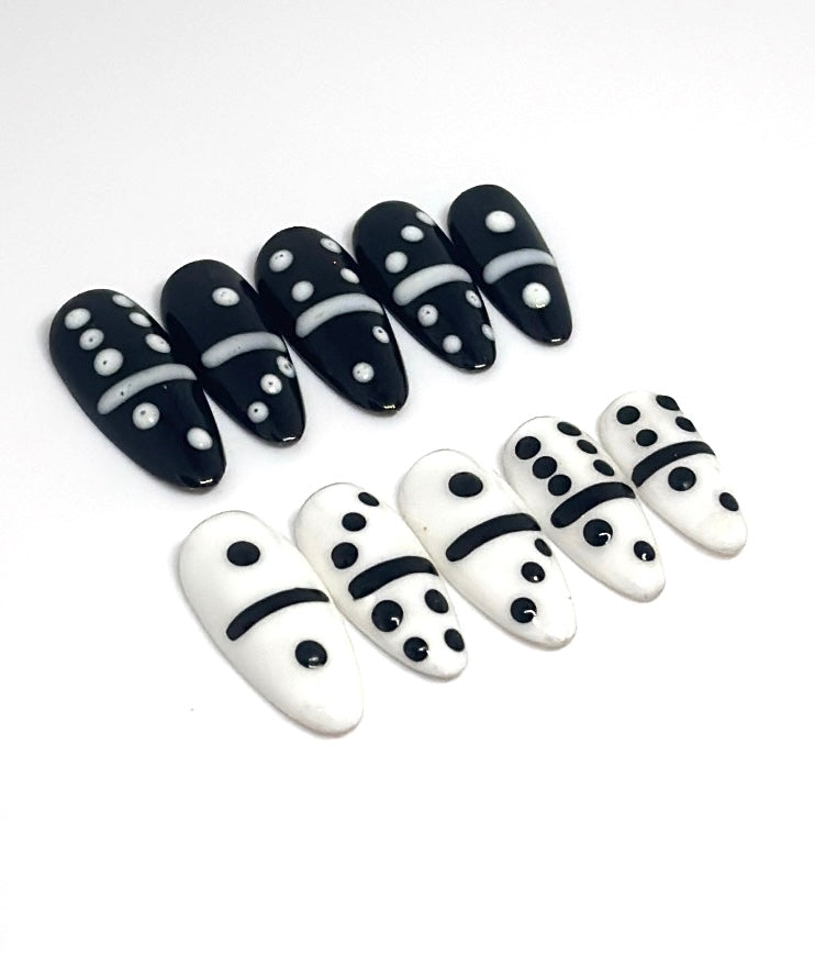 Domino’s nails
